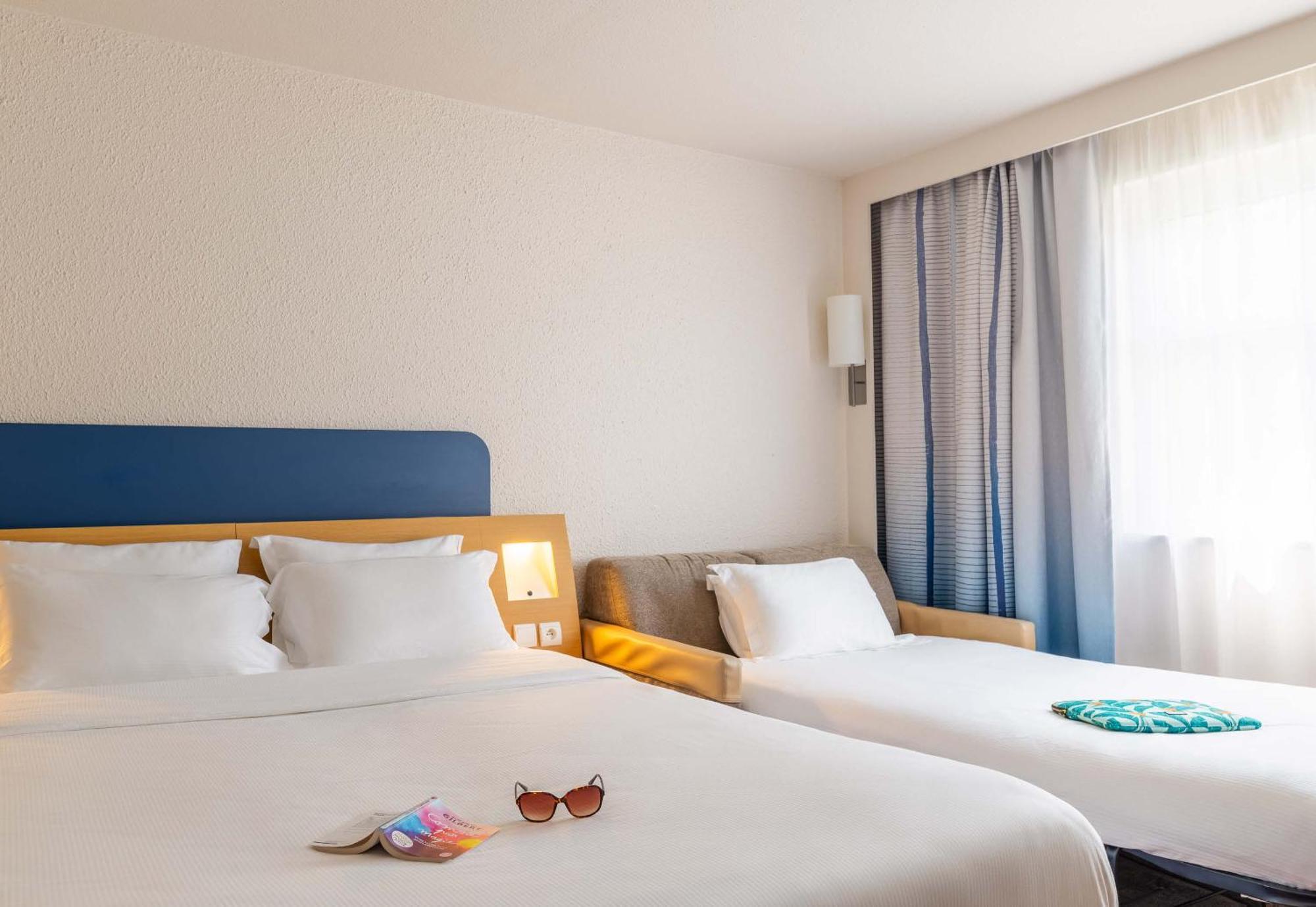 B&B Hotel Lyon Nord 4 Etoiles Dardilly Oda fotoğraf