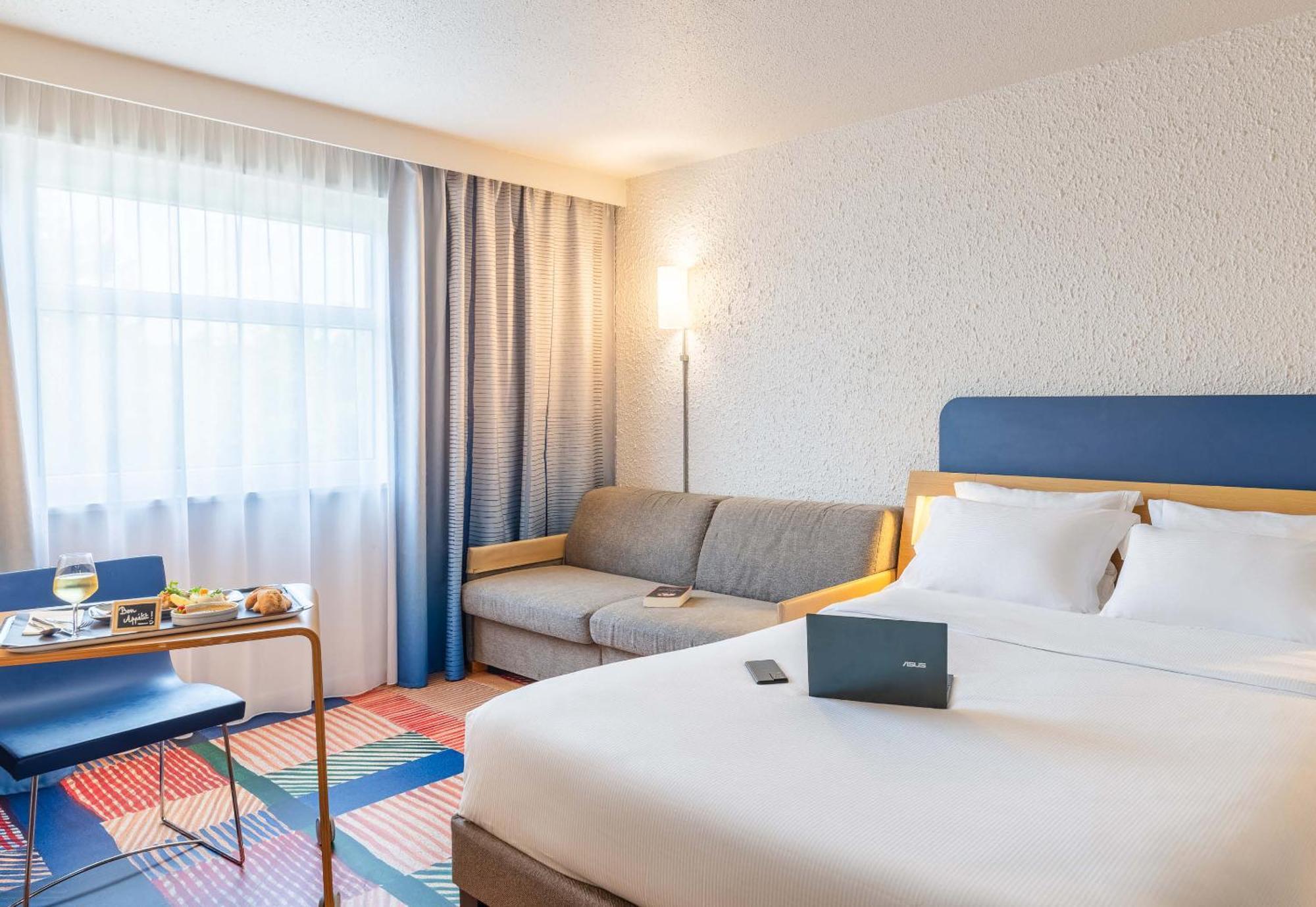 B&B Hotel Lyon Nord 4 Etoiles Dardilly Oda fotoğraf